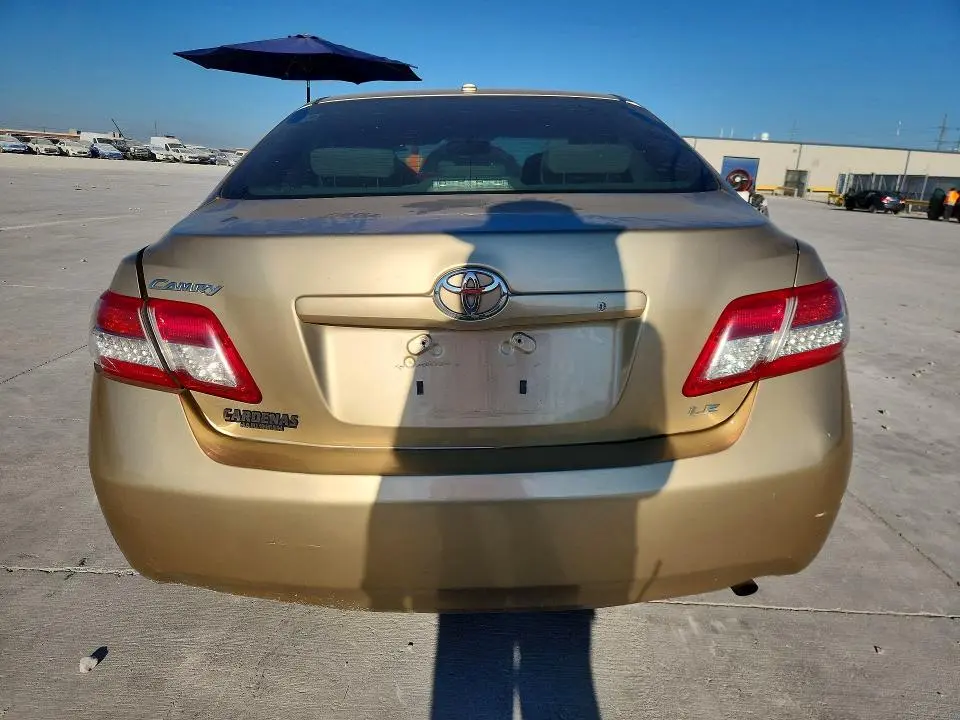 2010 TOYOTA CAMRY LE  
