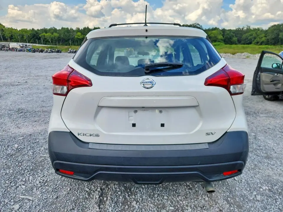 2019 NISSAN KICKS SV  