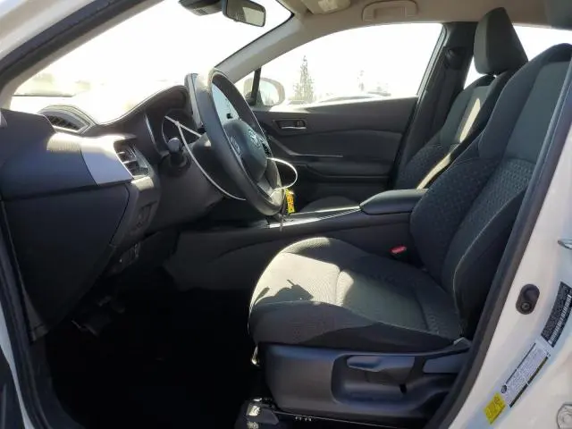 2021 TOYOTA C-HR XLE  