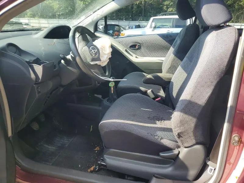 2010 TOYOTA YARIS BASE  