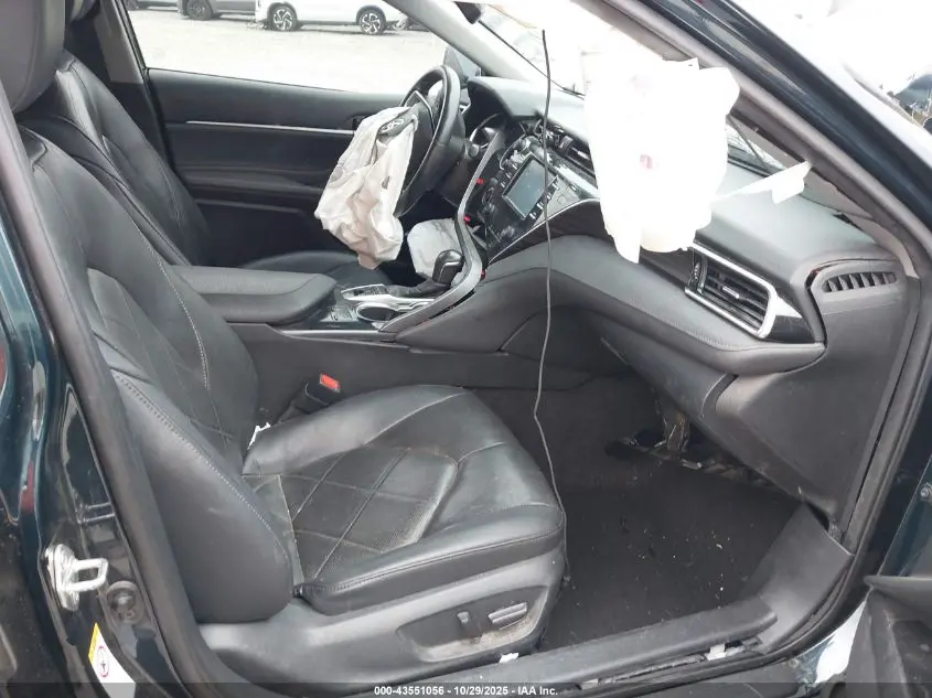 2018 TOYOTA CAMRY XLE