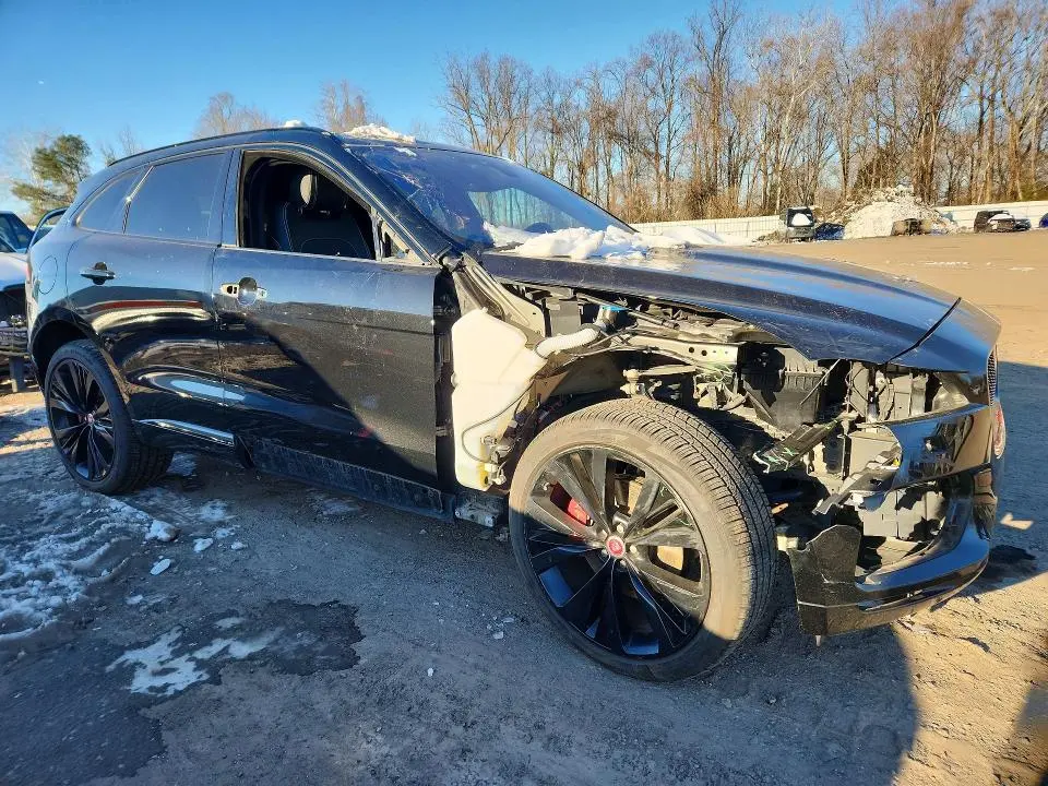 2019 JAGUAR F-PACE S  