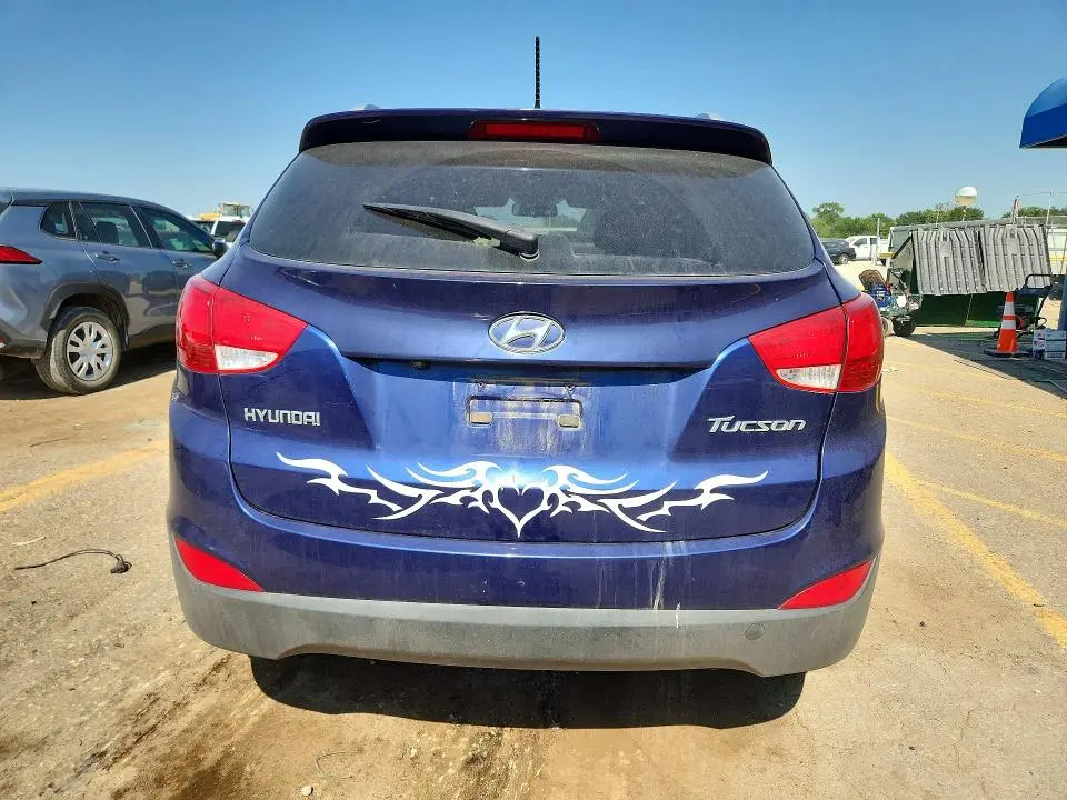 2010 HYUNDAI TUCSON GLS  