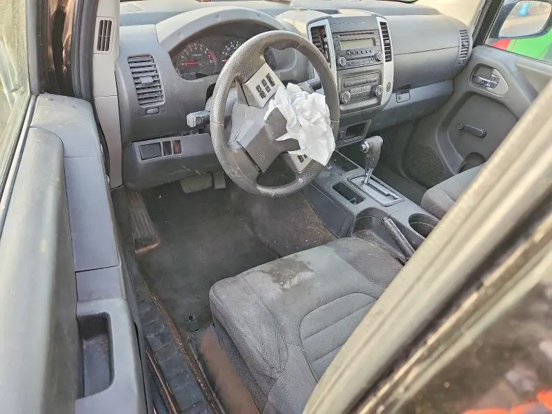 2014 NISSAN FRONTIER S  
