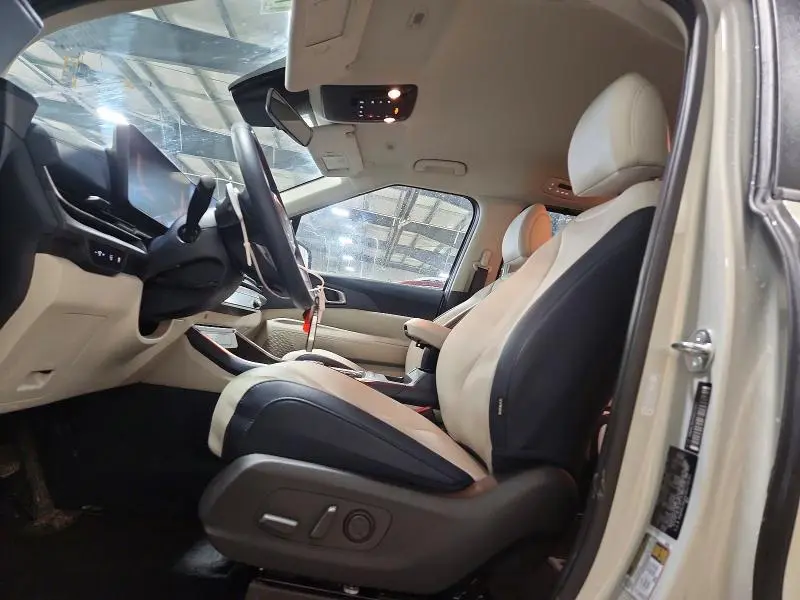 2025 KIA CARNIVAL EX  