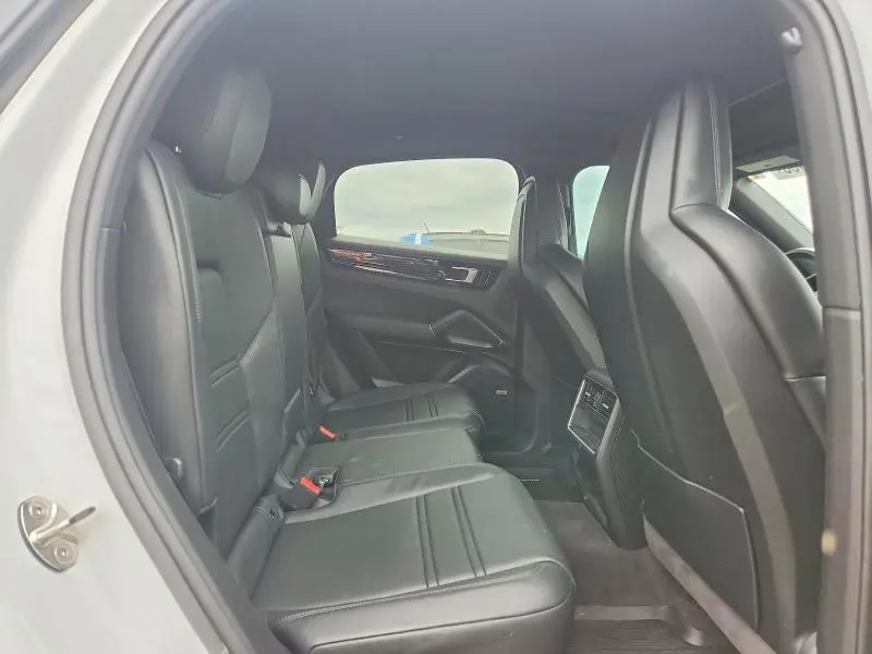 2021 PORSCHE CAYENNE COUPE  