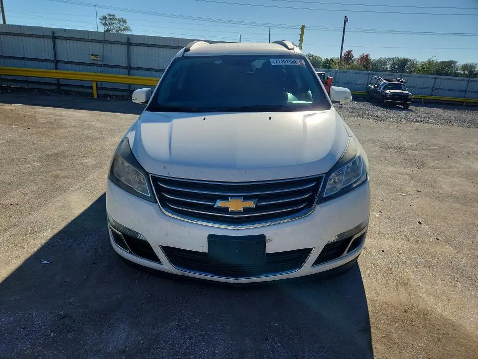 2015 CHEVROLET TRAVERSE LT  