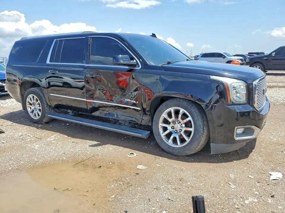 2017 GMC YUKON XL DENALI  