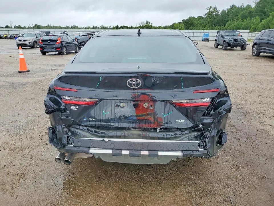 2025 TOYOTA CAMRY SE  