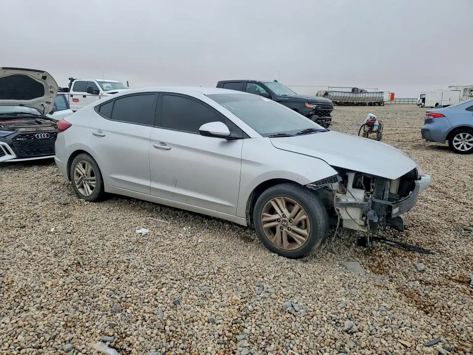 2019 HYUNDAI ELANTRA SEL  