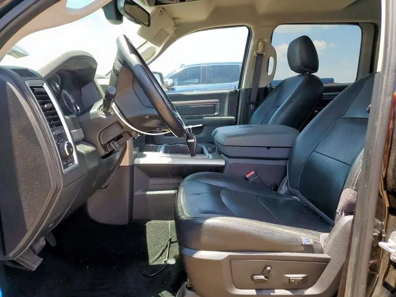 2015 RAM 1500 SLT  