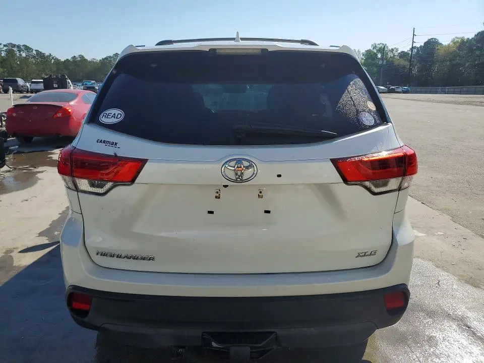 2017 TOYOTA HIGHLANDER XLE  