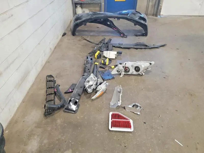 2011 TOYOTA CAMRY SE  