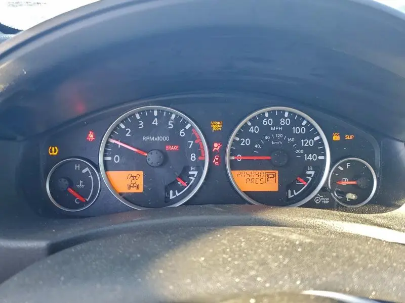 2011 NISSAN PATHFINDER S  