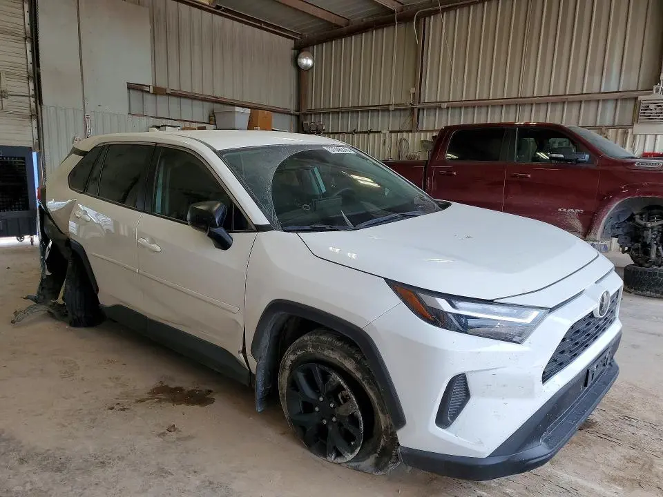 2024 TOYOTA RAV4 LE  