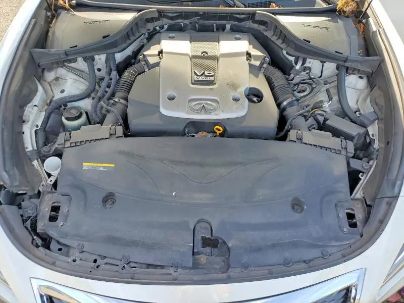 2017 INFINITI Q70L 3.7  