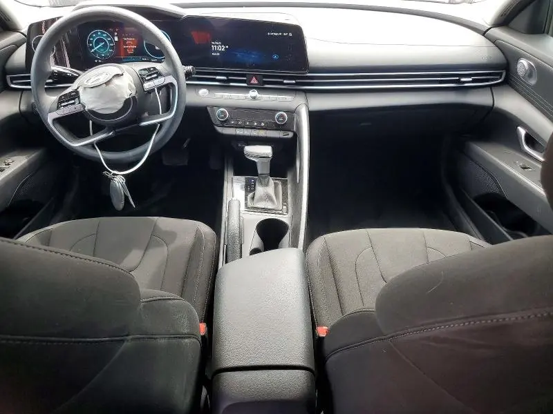 2024 HYUNDAI ELANTRA   