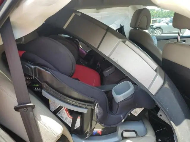2016 HYUNDAI SANTA FE SE  