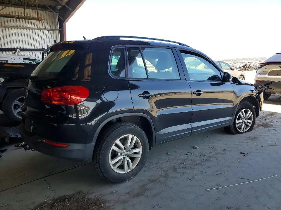2016 VOLKSWAGEN TIGUAN S  