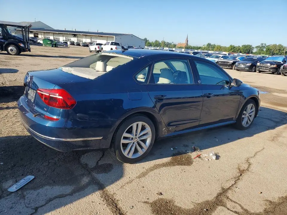 2019 VOLKSWAGEN PASSAT WOLFSBURG  