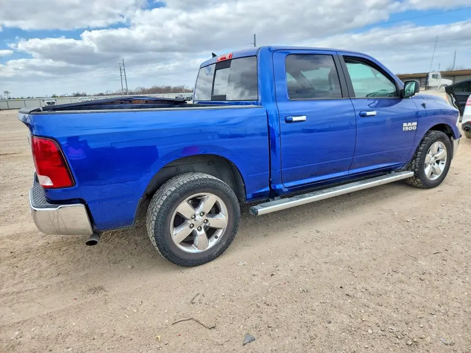 2018 RAM 1500 SLT  
