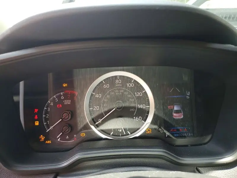 2021 TOYOTA COROLLA LE  