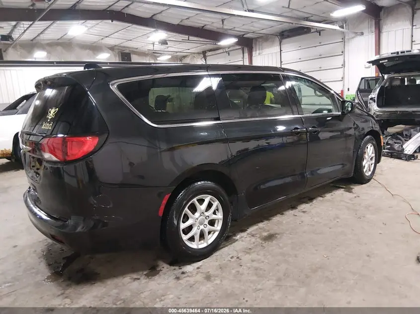 2020 CHRYSLER VOYAGER LX