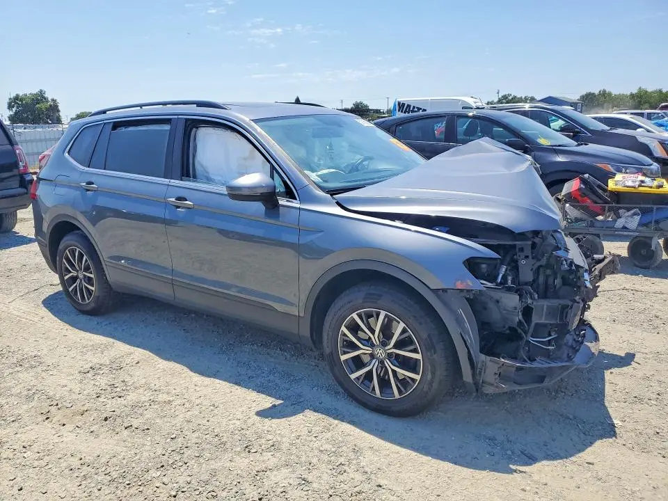 2019 VOLKSWAGEN TIGUAN SE  