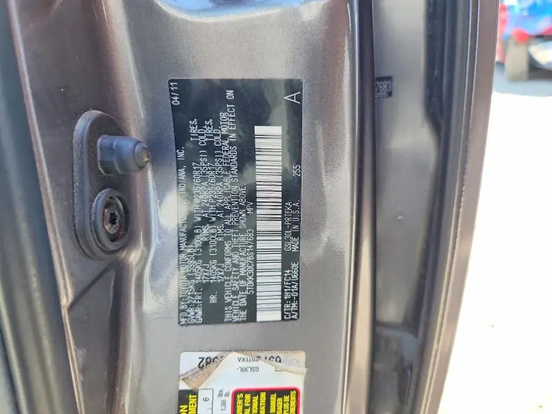 2011 TOYOTA SIENNA LE  