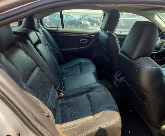 2010 FORD TAURUS LIMITED  