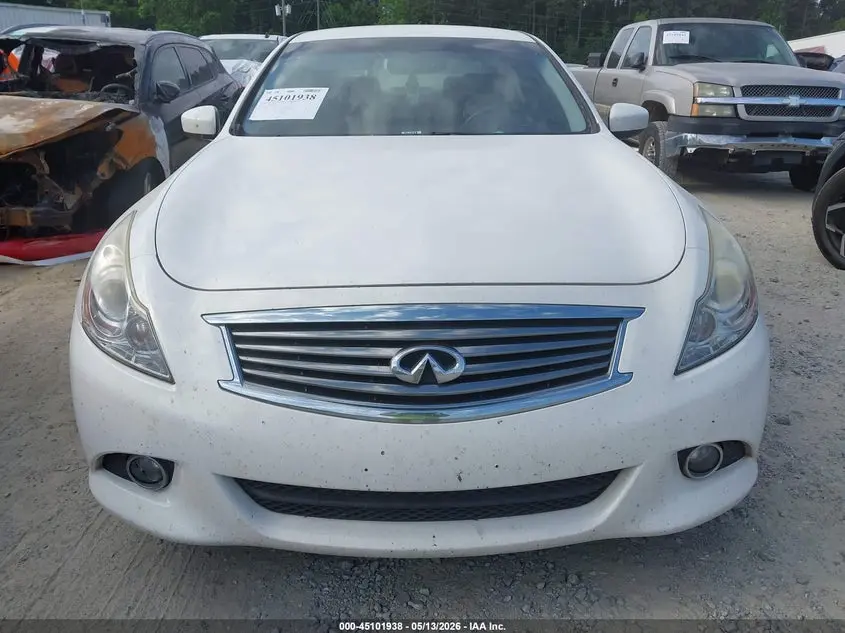 2015 INFINITI Q40  