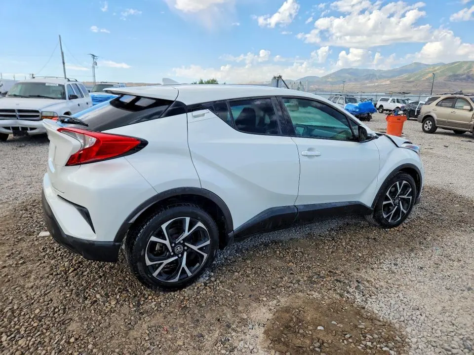 2018 TOYOTA C-HR XLE PREMIUM  