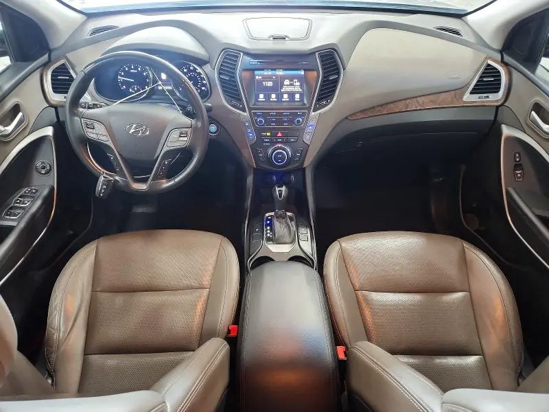 2017 HYUNDAI SANTA FE SE  