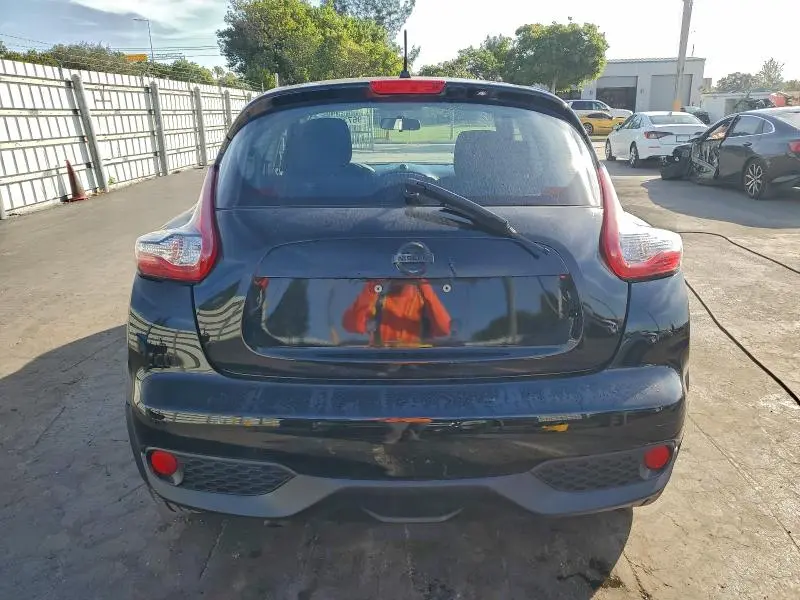 2015 NISSAN JUKE S  