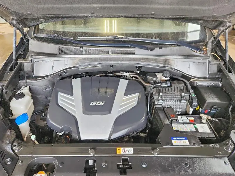 2018 HYUNDAI SANTA FE SE  