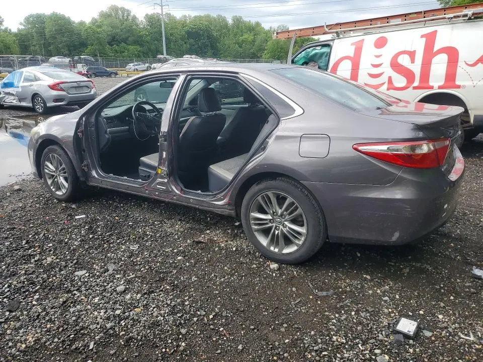 2016 TOYOTA CAMRY SE  