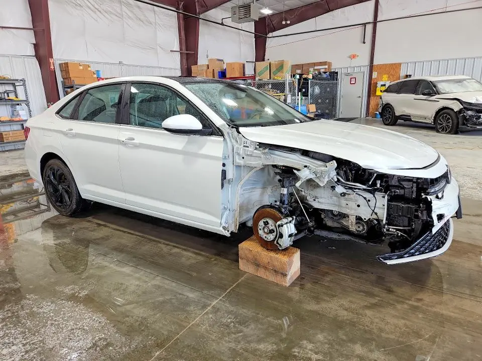 2025 VOLKSWAGEN JETTA SE  