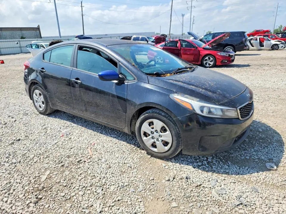 2017 KIA FORTE LX  