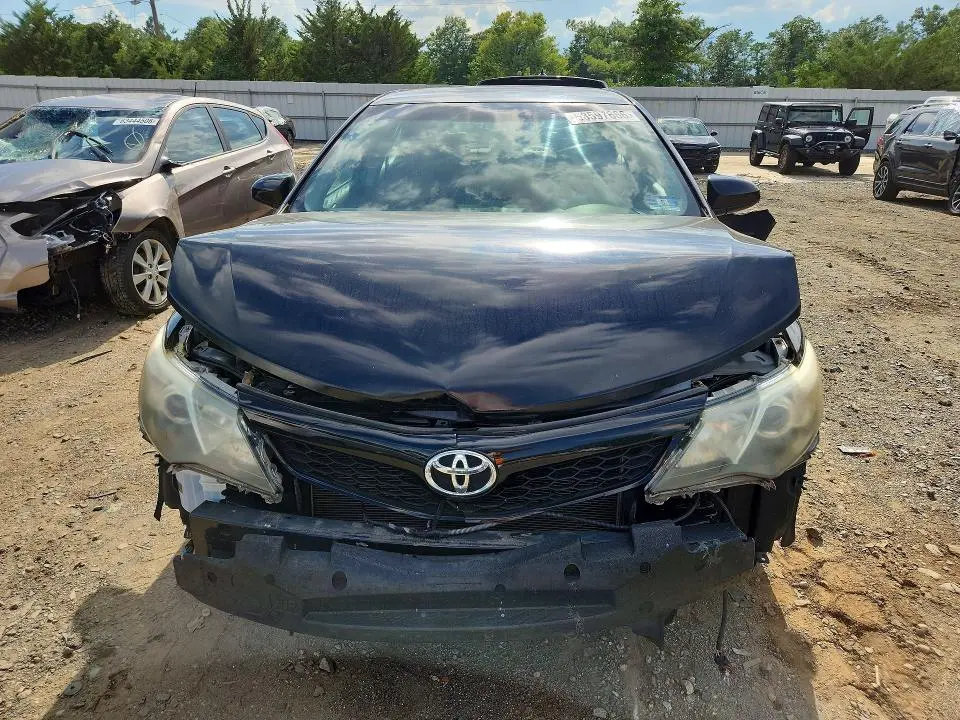 2012 TOYOTA CAMRY SE  