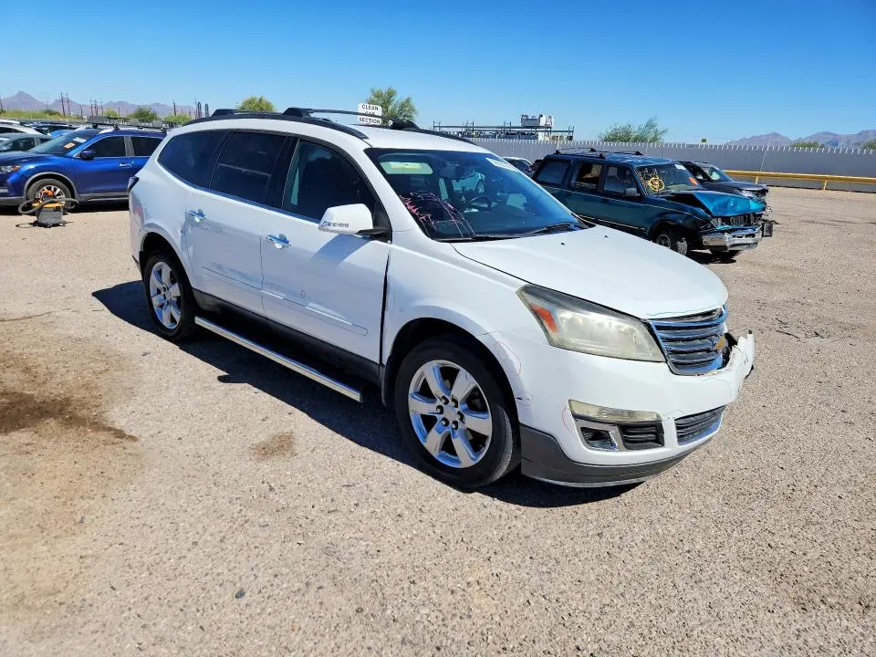 2017 CHEVROLET TRAVERSE LT  
