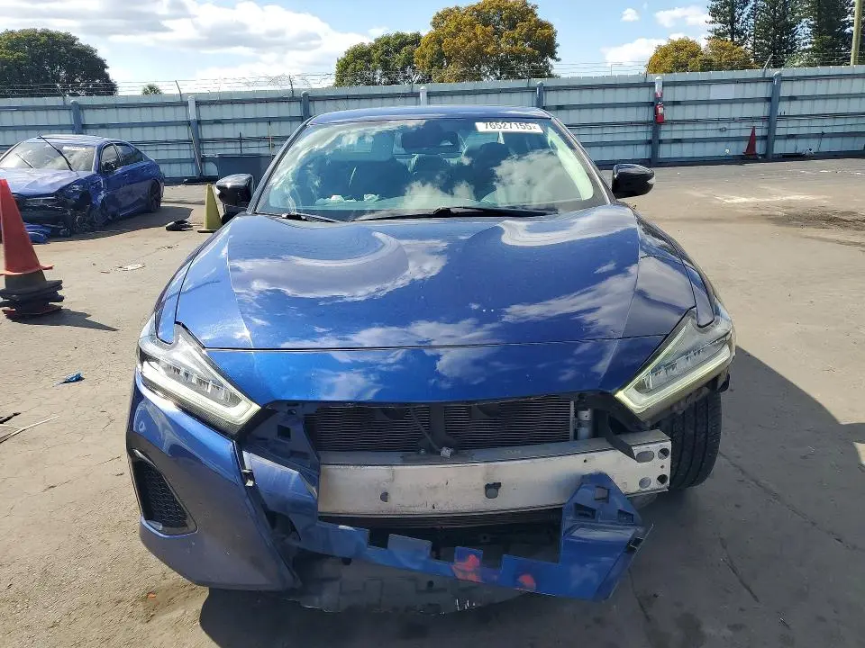 2021 NISSAN MAXIMA SV  