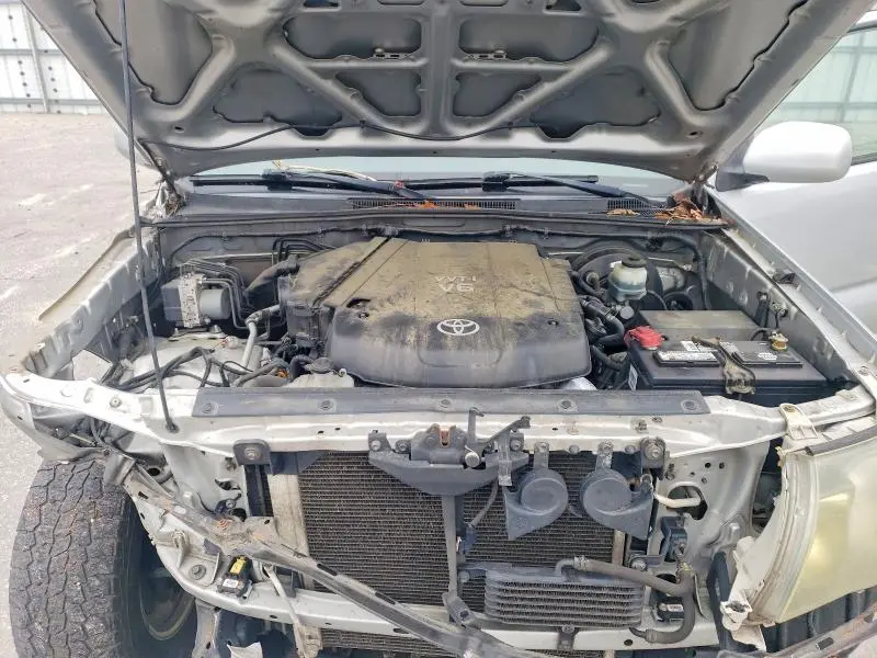 2011 TOYOTA TACOMA V6  