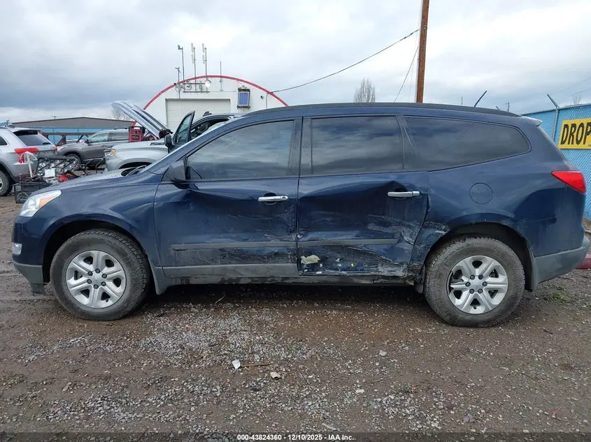 2012 CHEVROLET TRAVERSE LS