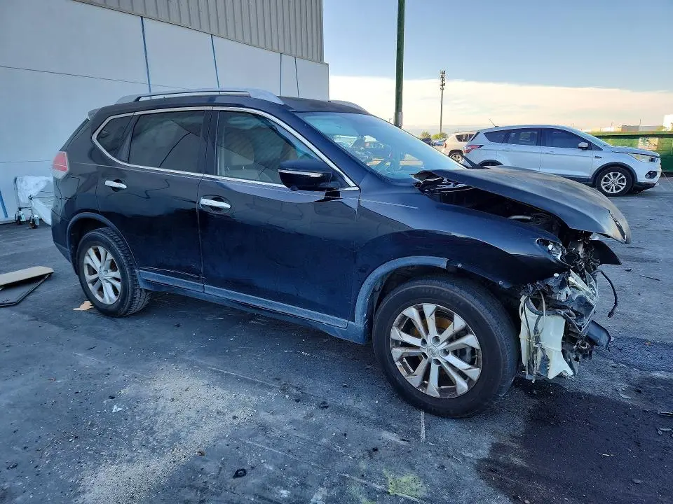 2015 NISSAN ROGUE SV  