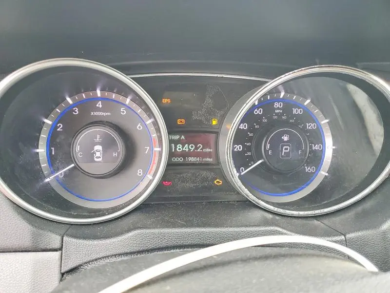 2011 HYUNDAI SONATA GLS  
