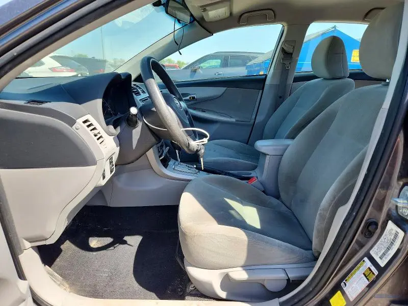 2013 TOYOTA COROLLA LE  