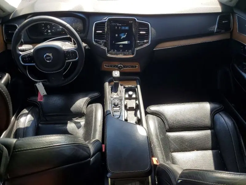 2018 VOLVO XC90 T6  