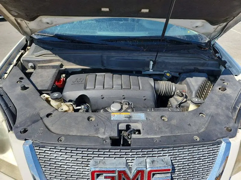 2012 GMC ACADIA SLE  