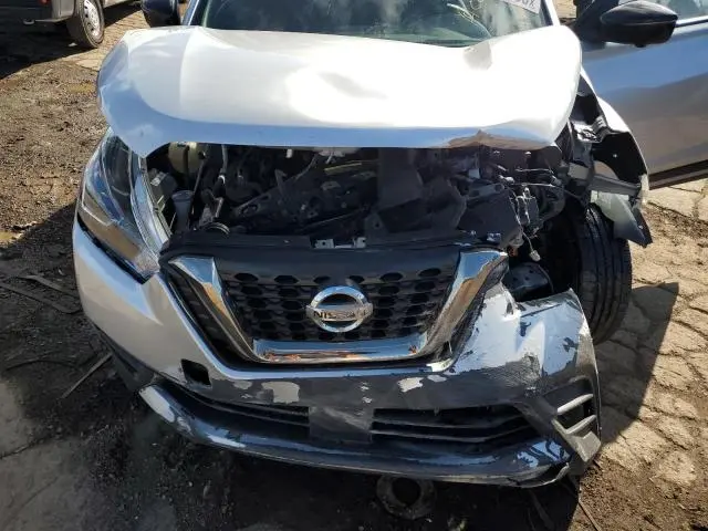 2020 NISSAN KICKS SR  