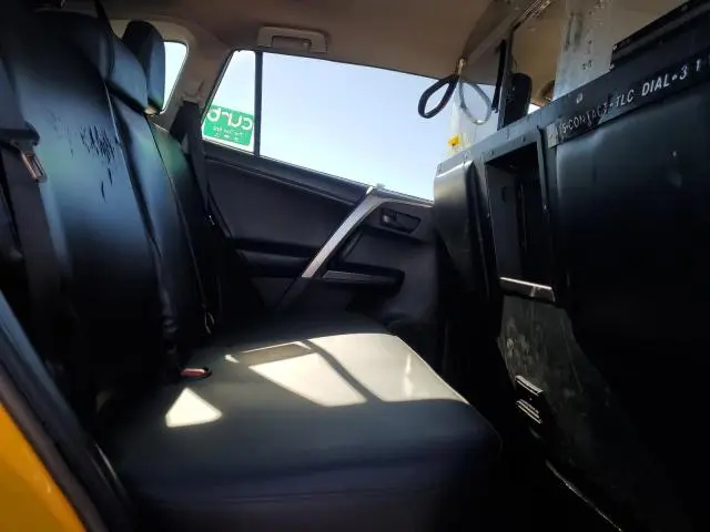 2018 TOYOTA RAV4 HV LE  